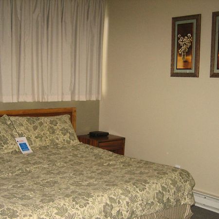 Continental Inn Cheboygan Zewnętrze zdjęcie